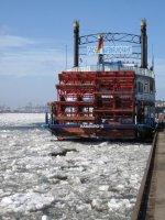 Hamburg Hafen mit Eisgang 1