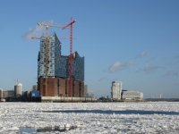 Hamburg bei Eisgang, Elbphilharmonie im Bau 4